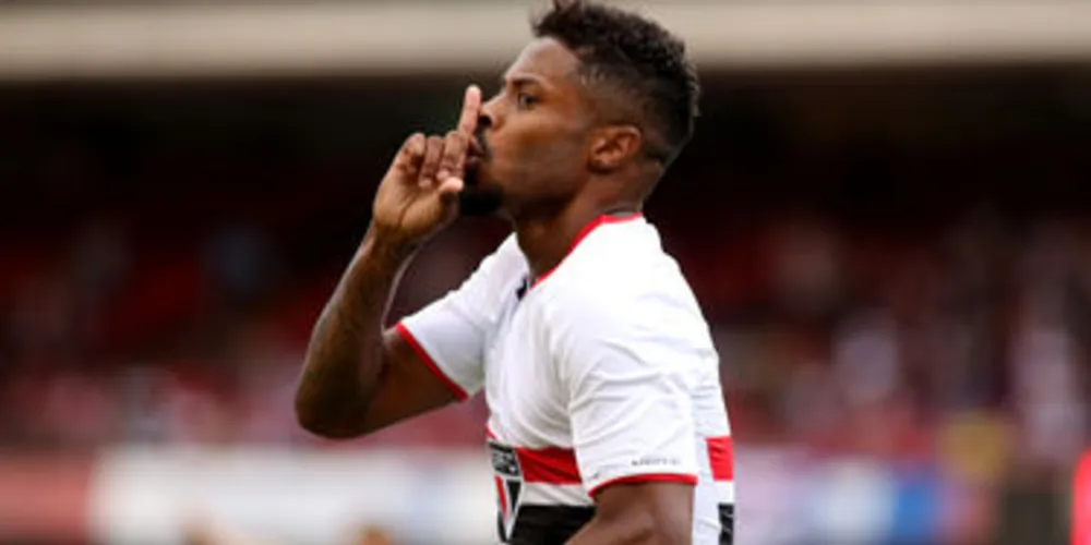 Michel Bastos marcou o gol do São Paulo