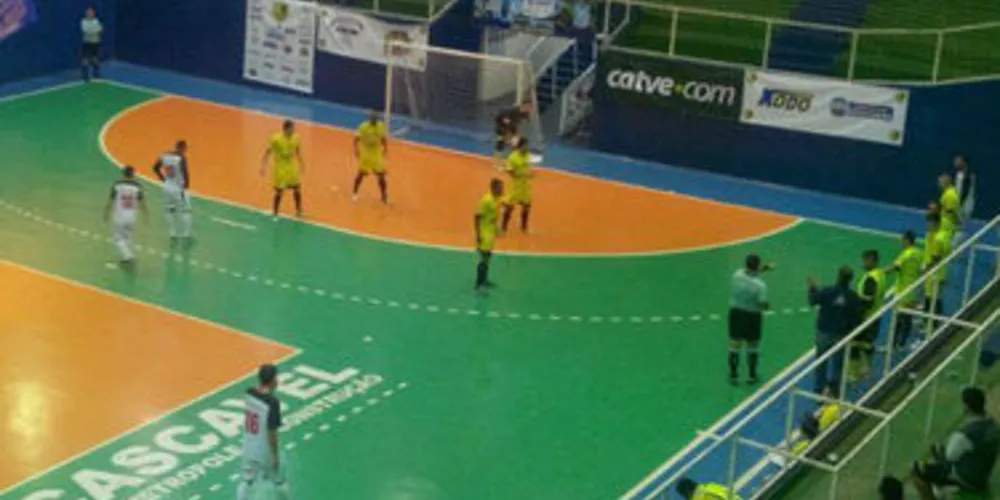 Equipe empatou em 1 a 1 fora de casa no sábado (07)
