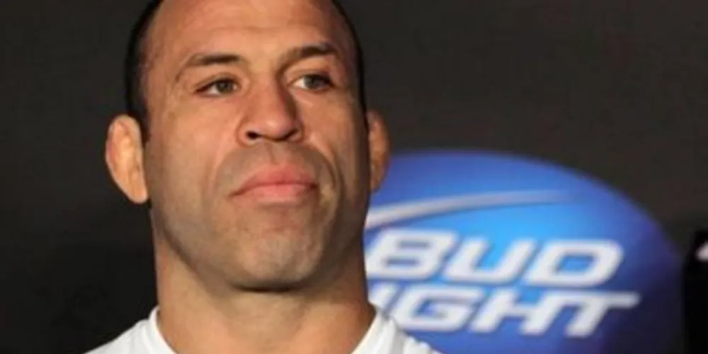 Imagem ilustrativa da imagem Wanderlei Silva é atropelado e passará por cirurgia