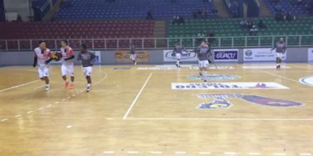 Imagem ilustrativa da imagem Keima vence Toledo e chega ao 3º lugar