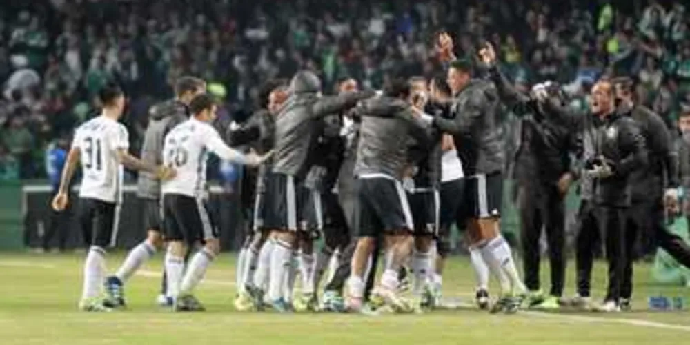 Imagem ilustrativa da imagem Coritiba empata com o Palmeiras no Couto Pereira