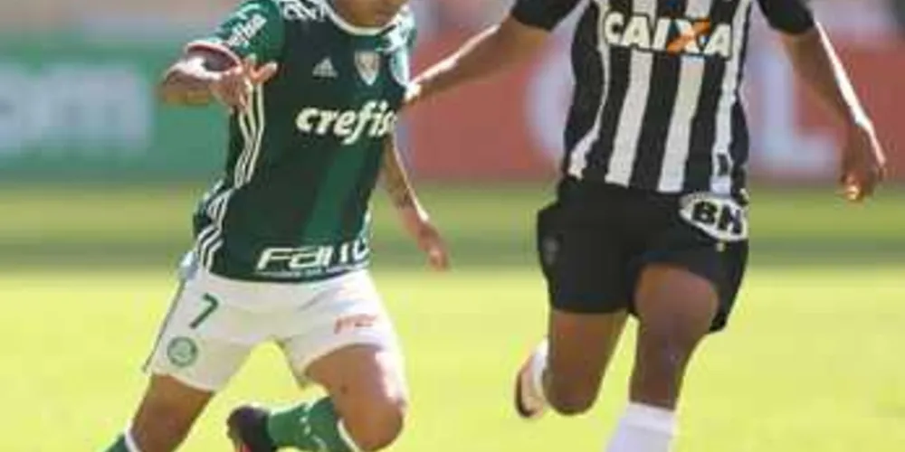 Imagem ilustrativa da imagem Palmeiras perde a primeira no Allianz Parque para o Galo