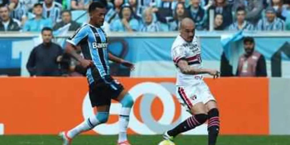 Imagem ilustrativa da imagem Com gol de Douglas, Grêmio bateu o São Paulo por 1 a 0
