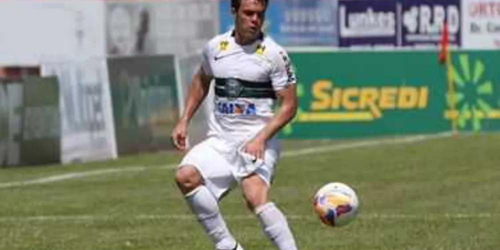 Imagem ilustrativa da imagem Com técnico novo, Coritiba recebe a Ponte Preta no Couto