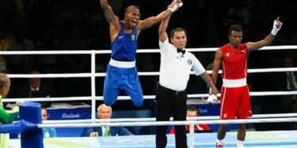 O boxeador brasileiro Robson Conceição venceu hoje (14) o cubano Lázaro Alvarez nas semifinais