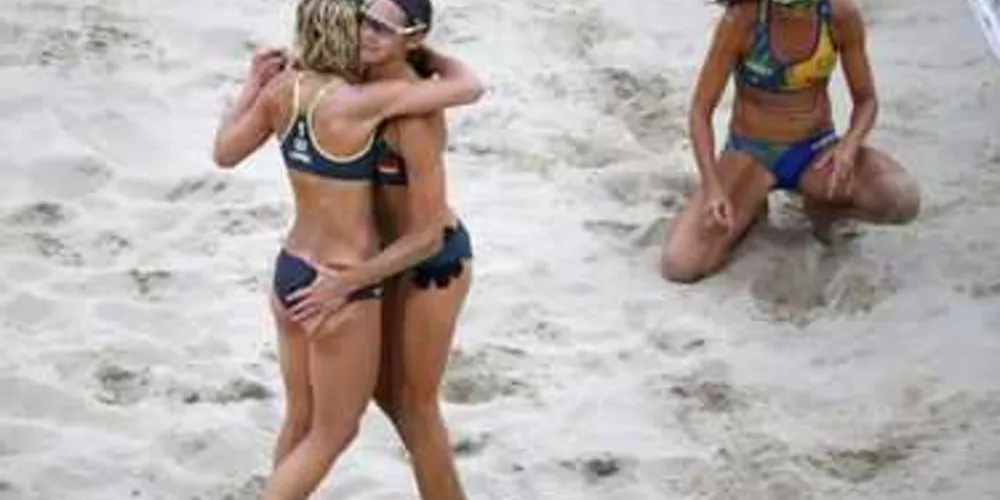 Imagem ilustrativa da imagem Larissa e Talita perdem para alemãs e vão disputar bronze