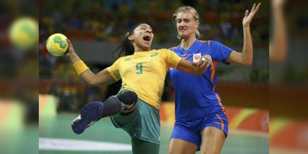 Imagem ilustrativa da imagem Brasil perde para Holanda e cai no handebol feminino