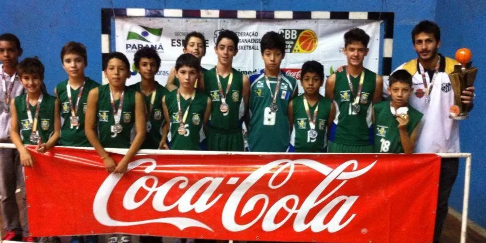 Imagem ilustrativa da imagem Caramuru Basquete é vice no Estadual sub-12 masculino