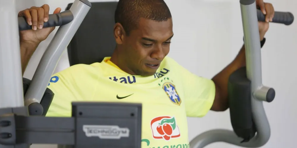 Imagem ilustrativa da imagem Paulinho e Fernandinho treinam entre reservas
