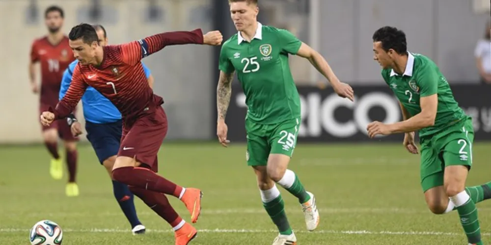 Imagem ilustrativa da imagem Com Cristiano Ronaldo, Portugal goleia Irlanda