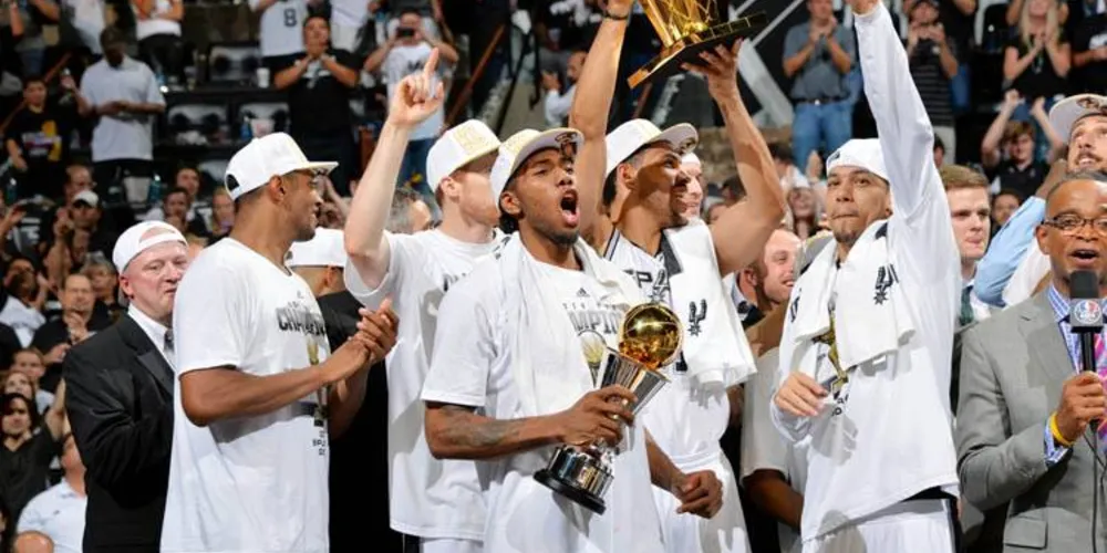 Imagem ilustrativa da imagem Spurs vence Miami Heat e fica com título da NBA