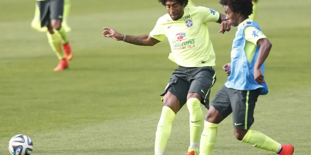 Imagem ilustrativa da imagem Reservas da seleção treinam com sub-20 do Flu