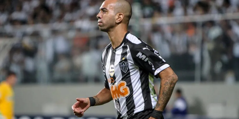 Imagem ilustrativa da imagem Sport vence em casa e enconsta no G4