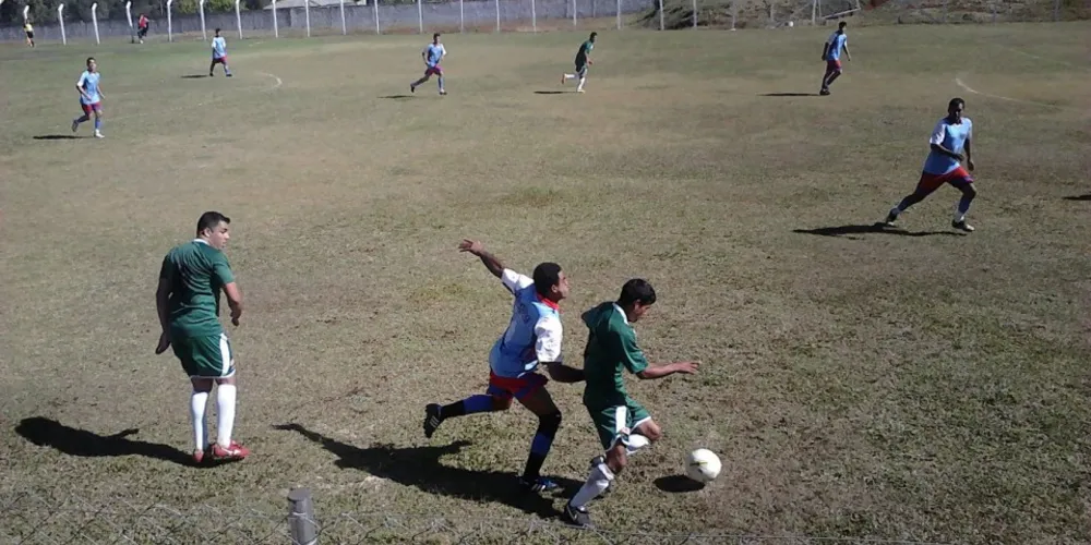Imagem ilustrativa da imagem Clube Verde vence Uca e empata com líder do Amador