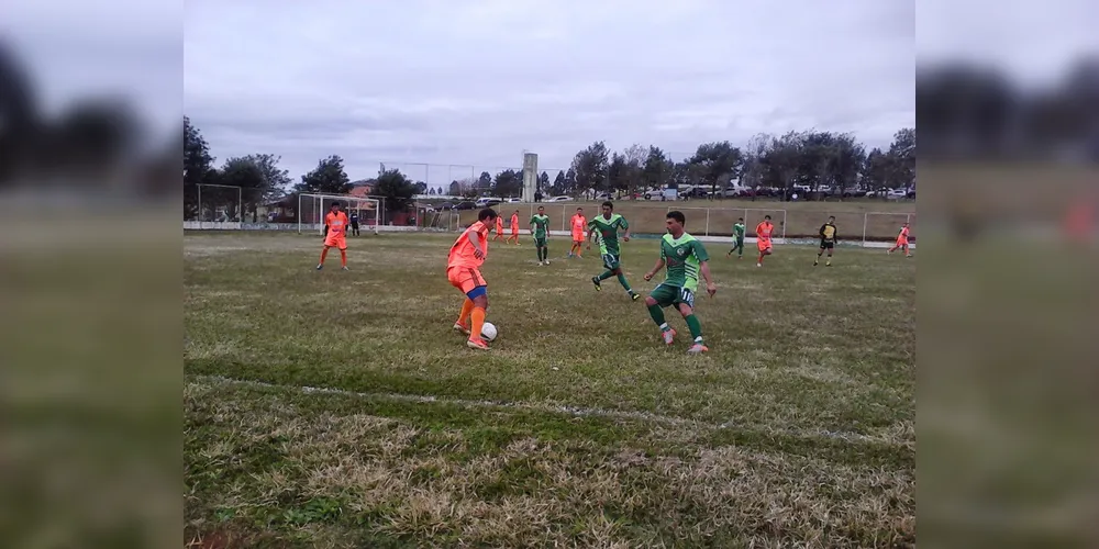 Imagem ilustrativa da imagem Clube Verde lidera Campeonato Amador de PG