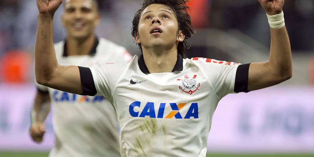 Imagem ilustrativa da imagem Corinthians faz 3 a 0 e fica perto das oitavas