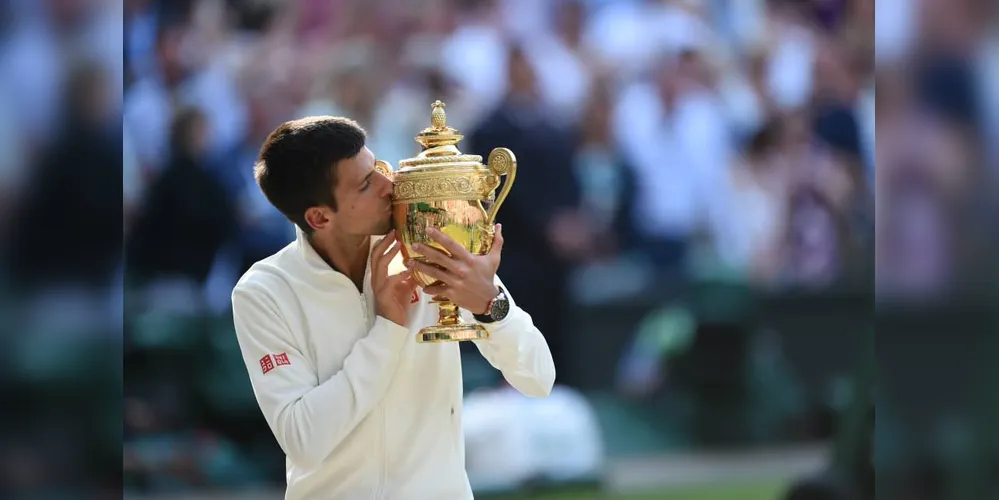 Imagem ilustrativa da imagem Djokovic vence Federer e volta a ser o número 1