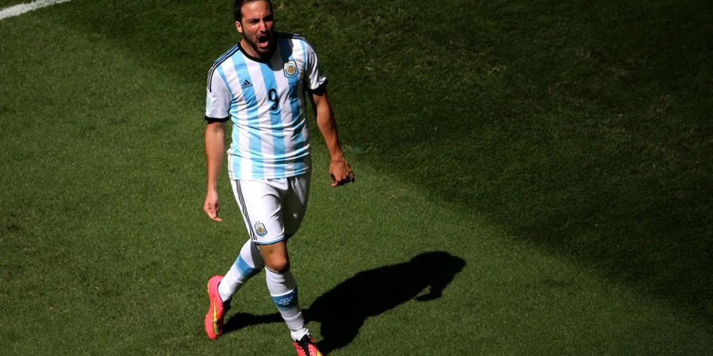 Imagem ilustrativa da imagem Argentina vence e volta às semifinais após 24 anos