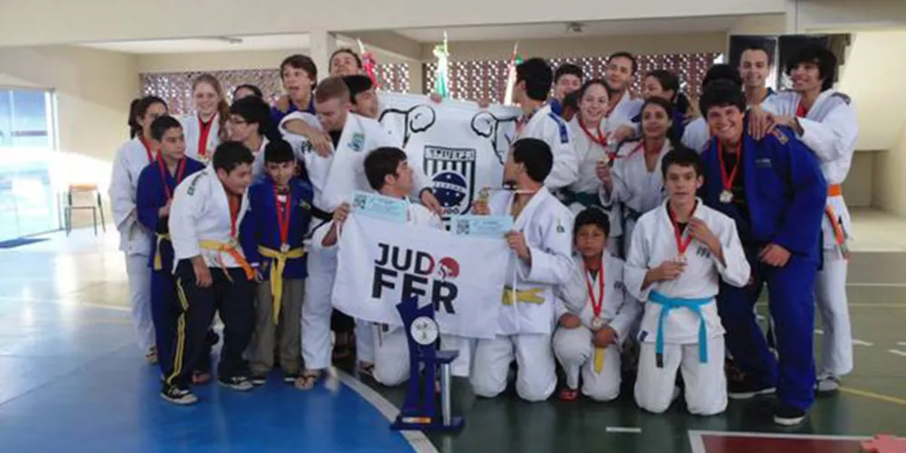 Imagem ilustrativa da imagem Equipe de PG conquista título no judô em SC