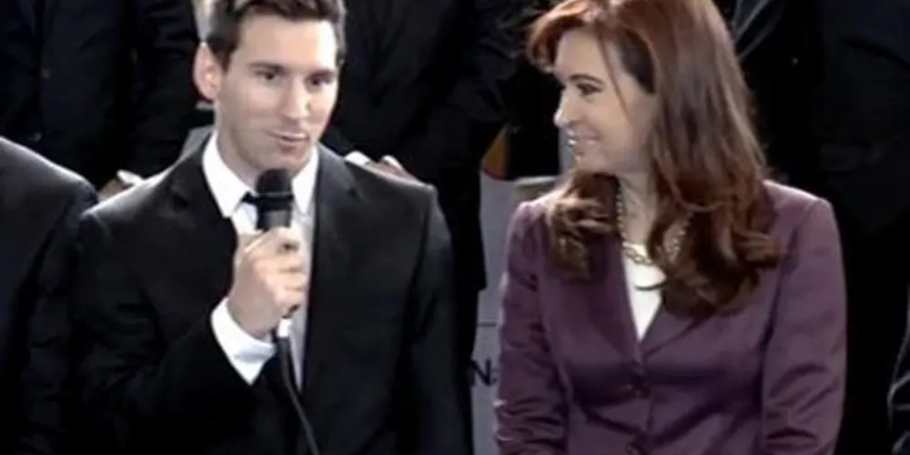 Imagem ilustrativa da imagem Seleção da Argentina é recebida com aplausos