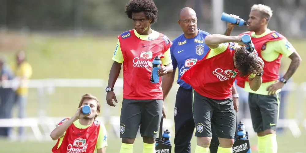 Imagem ilustrativa da imagem Seleção testa força do elenco por vaga na final