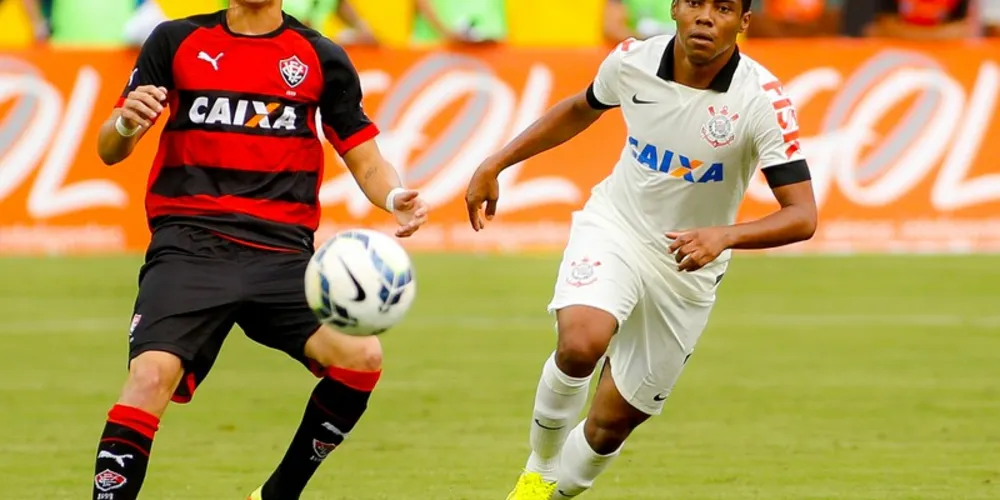 Imagem ilustrativa da imagem Vitória e Corinthians empatam sem gols na Bahia