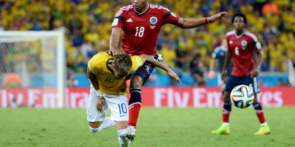 Imagem ilustrativa da imagem Zuñiga diz que lance que machucou Neymar foi normal