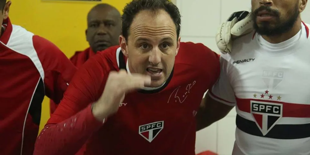 Imagem ilustrativa da imagem Sem Pato e Ganso, São Paulo empata em SC e tem reação interrompida