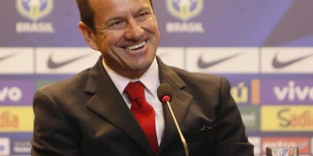 Imagem ilustrativa da imagem Após corte de Alex Sandro, Dunga convoca Marcelo para jogos nos EUA