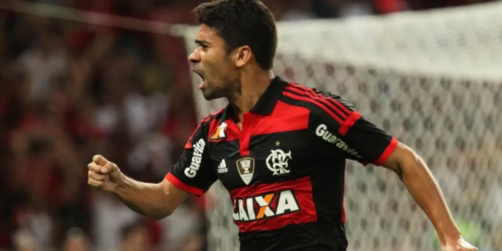 Imagem ilustrativa da imagem Flamengo vence mais uma e se afasta do rebaixamento