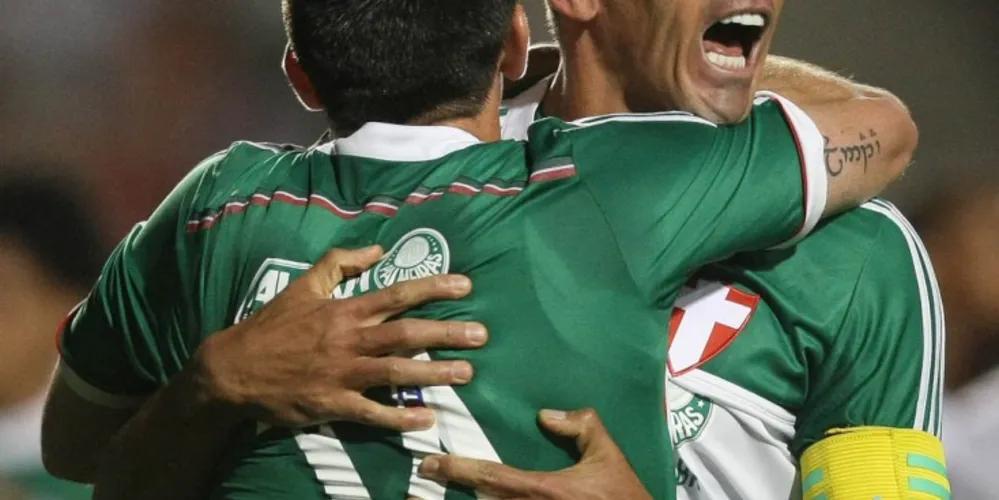 Imagem ilustrativa da imagem Palmeiras conta com rivais e passa centenário fora do Z4