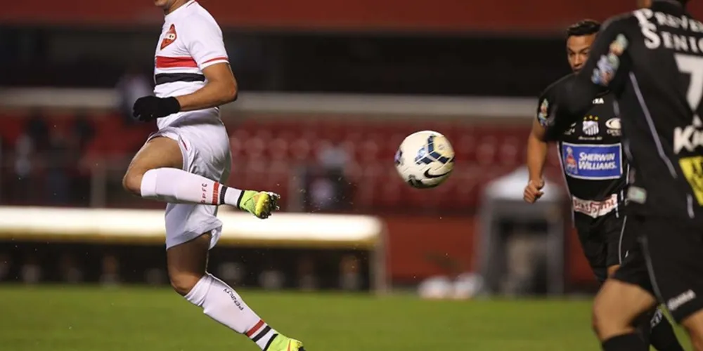 Imagem ilustrativa da imagem Bragantino elimina São Paulo na Copa do Brasil
