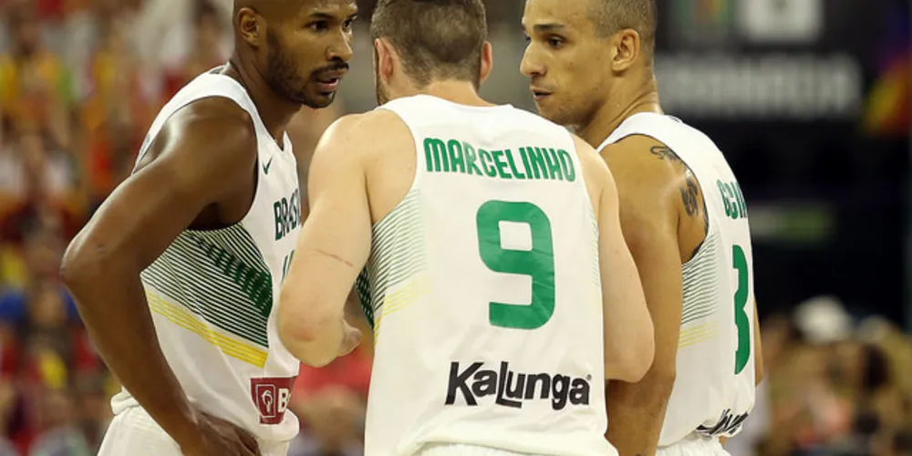 Imagem ilustrativa da imagem Brasil enfrenta a Sérvia em busca do 2º lugar no grupo