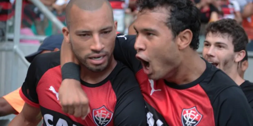 Imagem ilustrativa da imagem De virada, Vitória vence Bahia e deixa a zona de rebaixamento