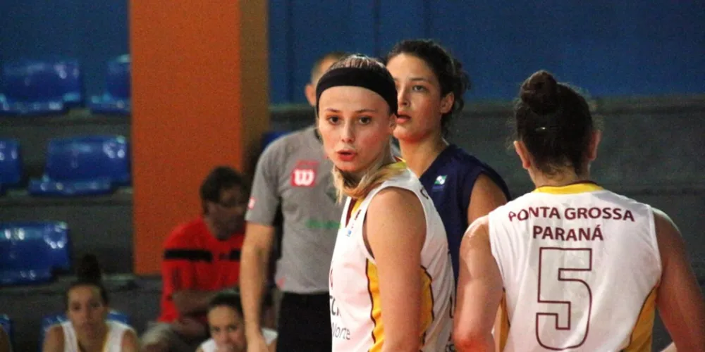 Imagem ilustrativa da imagem PG enfrenta Maringá na semifinal do basquete feminino