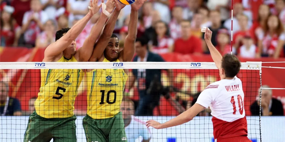 Imagem ilustrativa da imagem Brasil perde para Polônia e se complica no Mundial