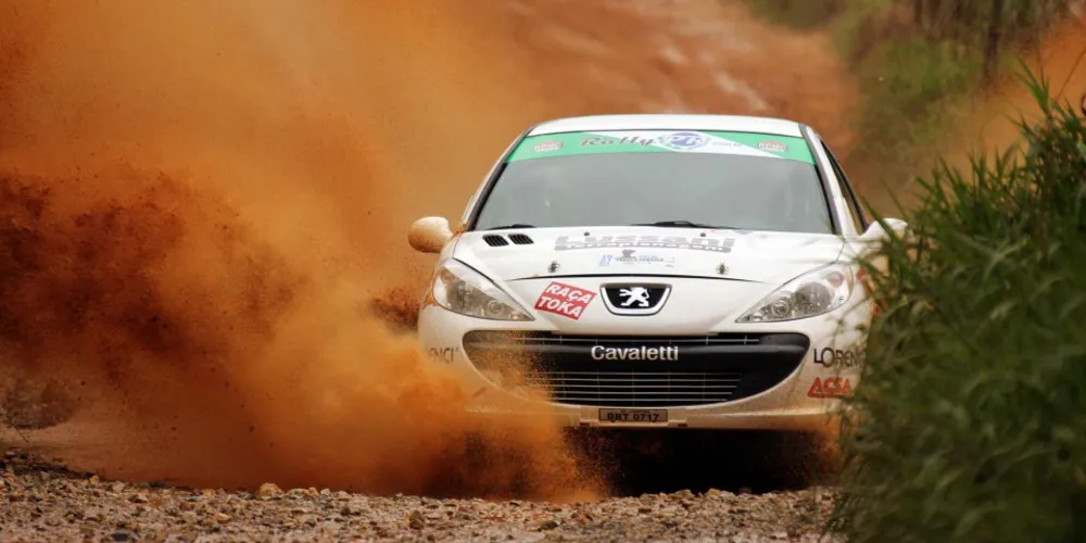 Imagem ilustrativa da imagem Equipe gaúcha luta pelo título no Brasileiro de Rali