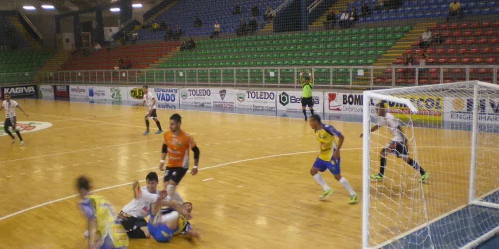 Imagem ilustrativa da imagem Futsal ponta-grossense para nas quartas dos 57º JAPs