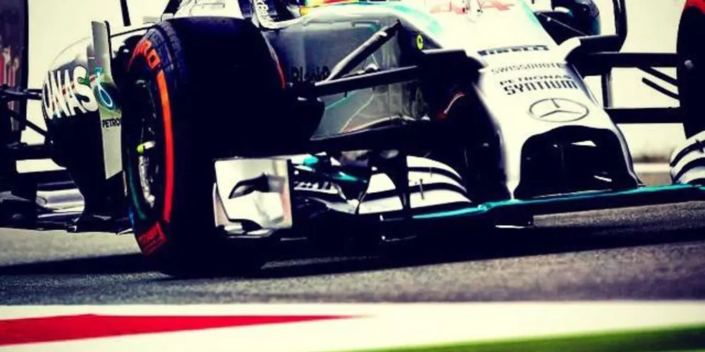 Imagem ilustrativa da imagem Hamilton garante a pole em Monza; Massa larga em quarto