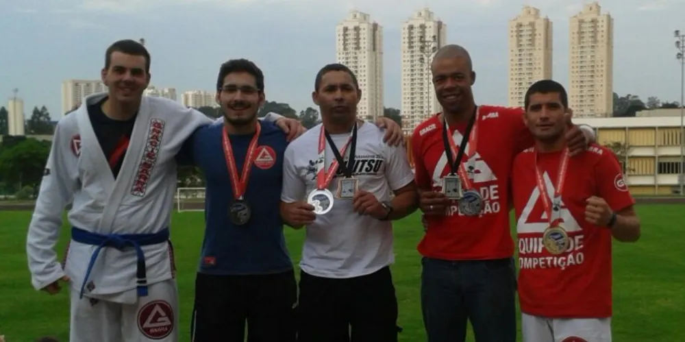 Imagem ilustrativa da imagem Atletas de PG ganham destaque no cenário paranaense de Jiu-Jitsu