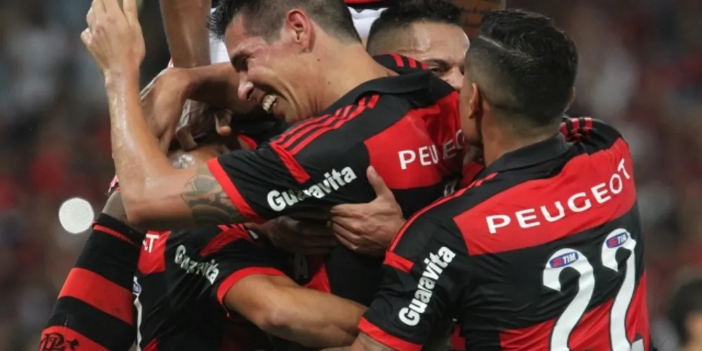 Imagem ilustrativa da imagem Flamengo vence o Atlético-MG por 2 a 0 pela Copa do Brasil