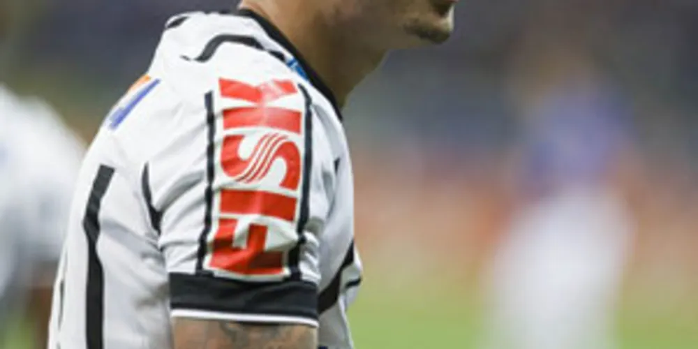 Imagem ilustrativa da imagem Com gol e vitória fora, Corinthians freia líder Cruzeiro
