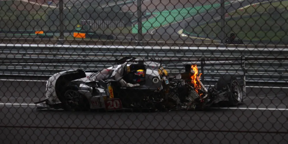 Imagem ilustrativa da imagem Após acidente, Mark Webber recebe alta em SP