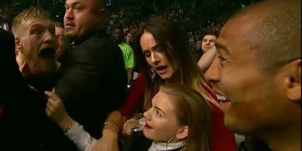 Imagem ilustrativa da imagem McGregor vence e provoca o campeão José Aldo na plateia