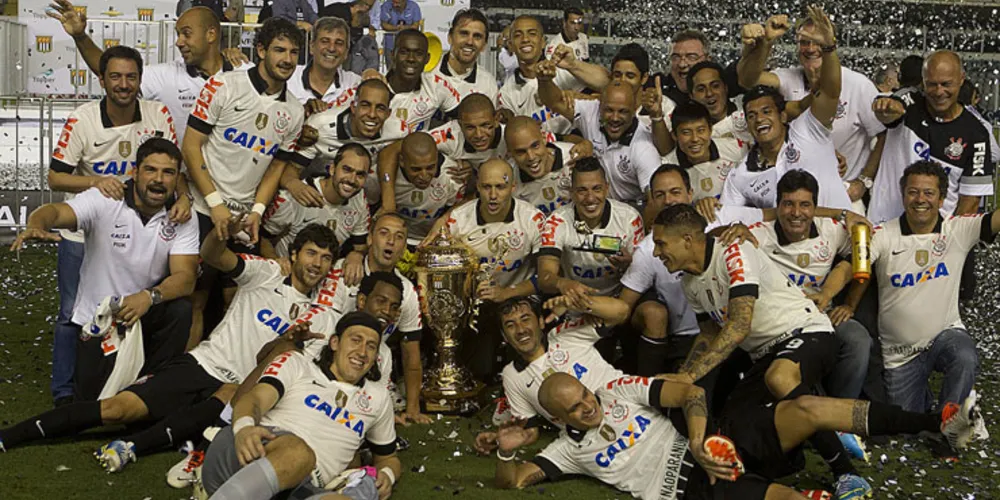 Imagem ilustrativa da imagem Corinthians estreia no Paulista com 12 campeões do torneio