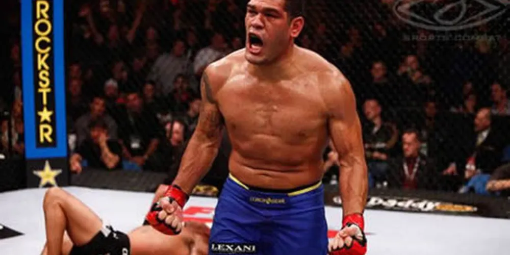 Imagem ilustrativa da imagem Glover se lesiona e Pezão fará luta principal no UFC Porto Alegre