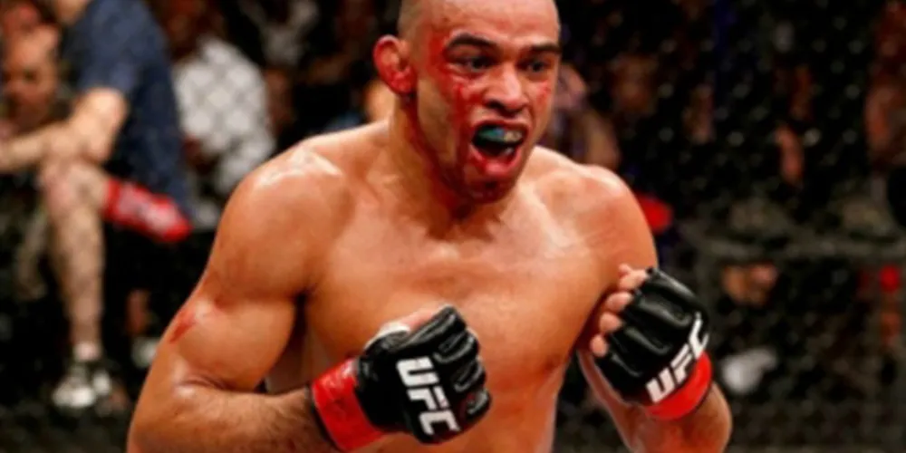 Imagem ilustrativa da imagem Presidente do UFC admite nova disputa de título para Renan Barão