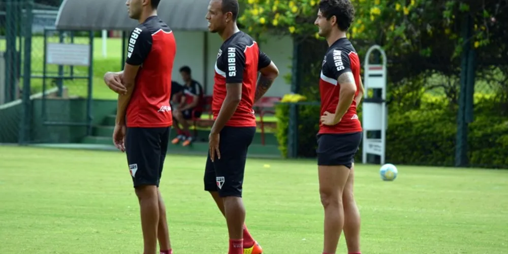 Imagem ilustrativa da imagem Luis Fabiano afirma que rivais terão problemas com ataque são-paulino