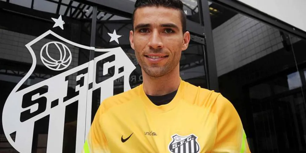 Imagem ilustrativa da imagem Vanderlei assina com o Santos até 2017