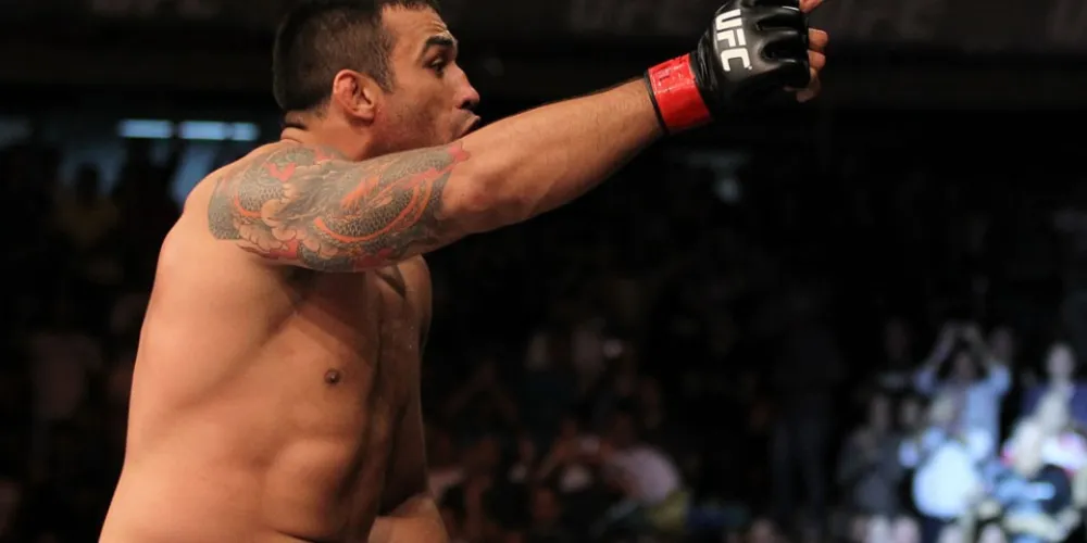 Imagem ilustrativa da imagem Werdum e Valásquez se enfrentam no dia 13 de junho